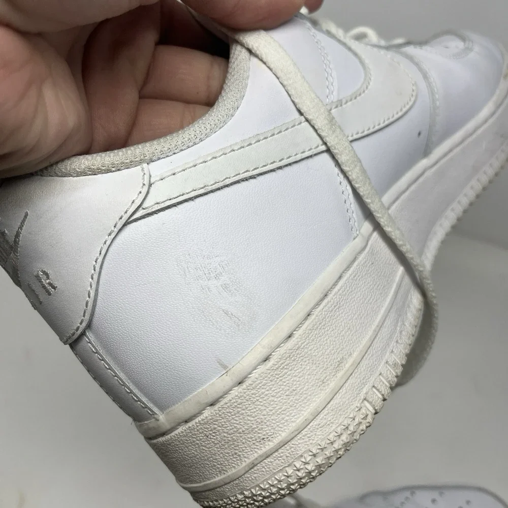 Nike Air Force 1 AF1 '07 Low Men's Triple White Sneakers Size 10.5 CW2288-111